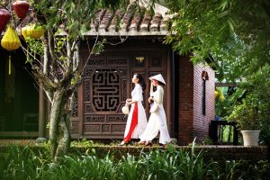 Thăm quan khu du lịch làng lụa Hội An