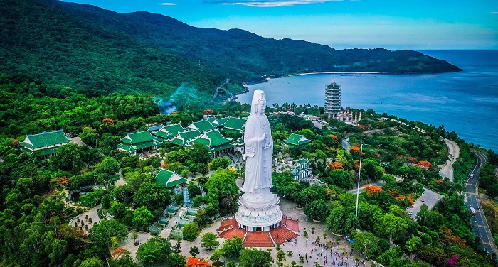 Khám phá tượng phật bà chùa Linh Ứng Đà Nẵng